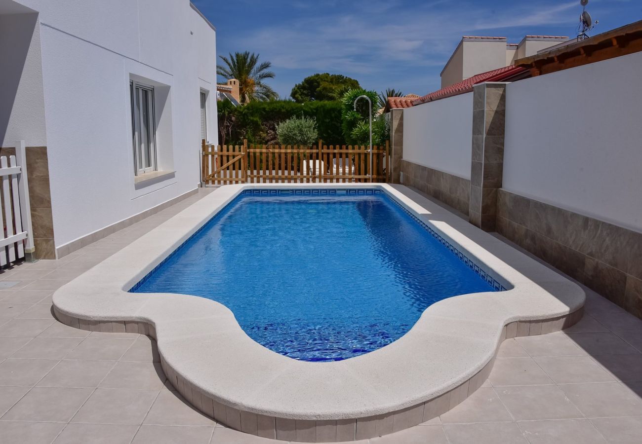 Villa en Cabo Roig - ID102